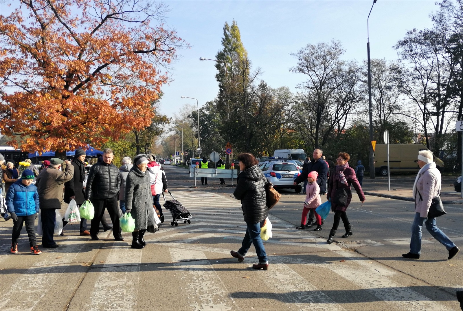 Opolska Policja: na drogach bezpieczniej, ale akcja "Znicz" wciąż trwa