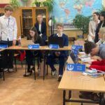Licealiści debatują w Opolu o losach świata [galeria zdjęć]