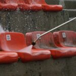 stadion Odry czyszczenie siedzisk